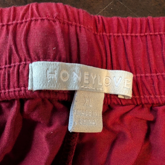 Honeylove BlissWear Red Pajama Set, Top Tee -L, Bottom Shorts - XL - Picture 3 of 6